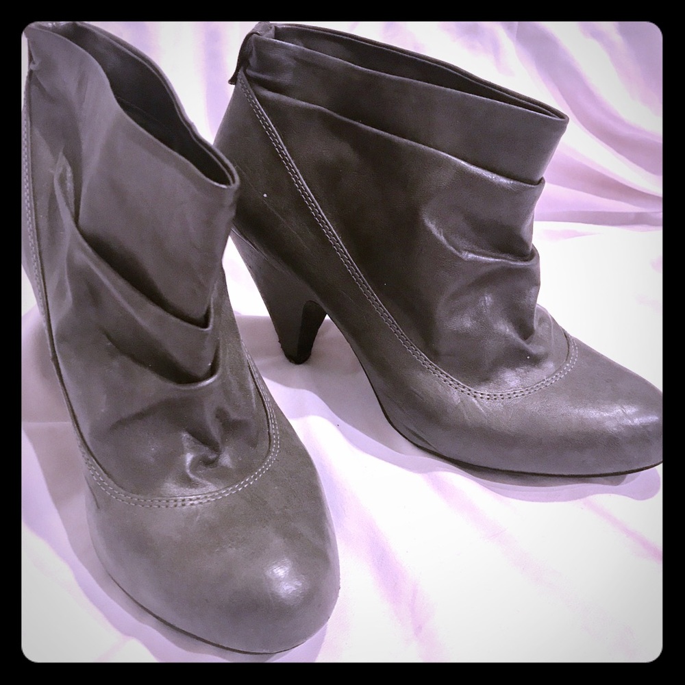 Zara Women's Ankle Bootie